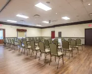 Econo Lodge Inn & Suites Hotels in Montmagny