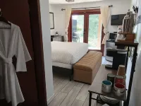 Lunar Cove Inn