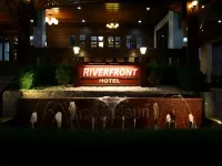 โรงแรม ริเวอร์ ฟร้อนท์ (Riverfront Hotel)