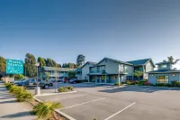 Morro Shores Inn and Suites