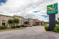 Quality Suites Sherman Hotels in Sherman