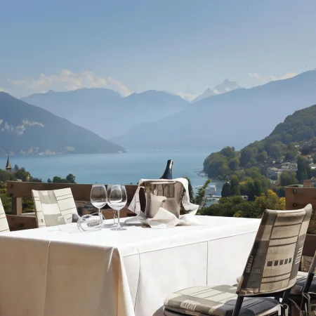 La Belle Vue Boutique Hotel & Café