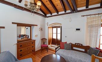 Goulas Traditional Guesthouse