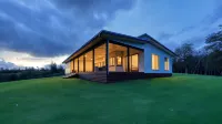 Beefsteak Homestead Hotels near Ball Bay