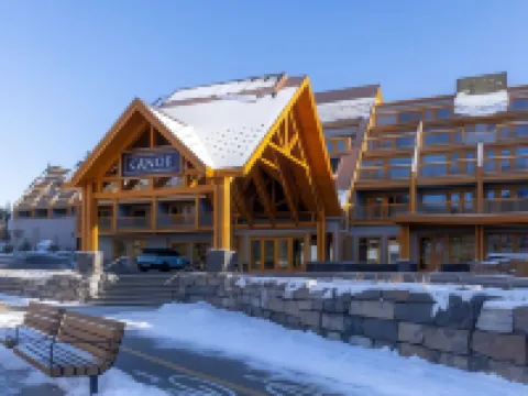 獨木舟套房酒店 班夫酒店