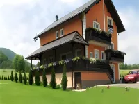Plitvice Pension Perisic Отели в г. 