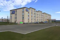 Pomeroy Inn and Suites Dawson Creek Hotels near Northern Alberta Railway Park