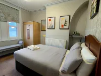 Nomi Rooms & Restaurant Các khách sạn ở Menai Bridge