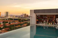 Palmeiras Suite Hotel - สระว่ายน้ำบนดาดฟ้า