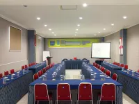 Hotel Arisu Hotels in Waringinkurung