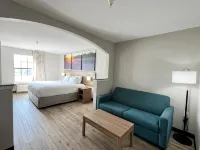 Days Inn by Wyndham Dallas Plano