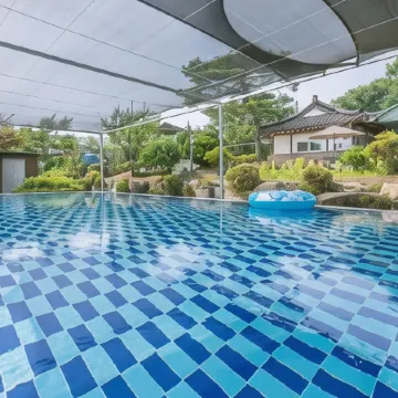 Ganghwa Gichayeohaeng Pension Отели рядом с достопримечательностью «Горная крепость Канхва»