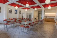 Locarno Youth Hostel - breakfast