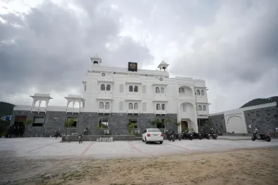 The Ekling Garh Hotel & Resort Hotel dekat Veer Shiromani Jhala Deda ji Ki Chatri