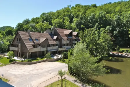 Hôtel les Rives Отели в г. Бюль