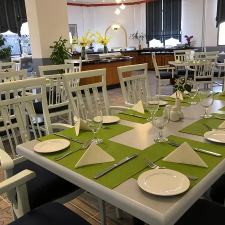 Hotel Al Madinah Holiday