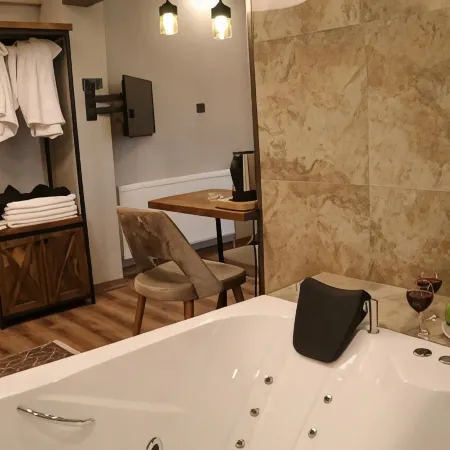 Zengin City Hotel Отели рядом с достопримечательностью «Картал»