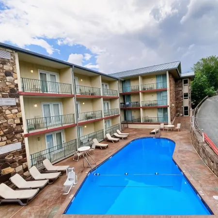 Reagan Resorts Inn