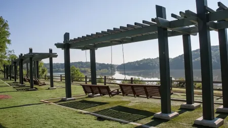 Modern Luxe Family & Groups Friendly Bungalow with Patio & Workspace