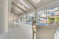 Orangewood Inn & Suites Kansas City Airport