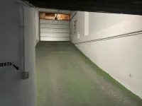 HRT城市巴伊扎旅館 - 停車場