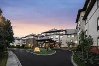 Village Hotel on Biltmore Estate Hotel dekat Lake Powhatan Recreation Area & Campground