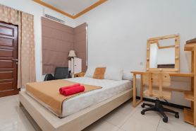 Langkar Guest House Syariah Mitra RedDoorz