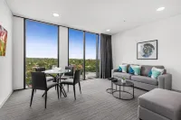 Essence Suites Taringa Hotels in Toowong