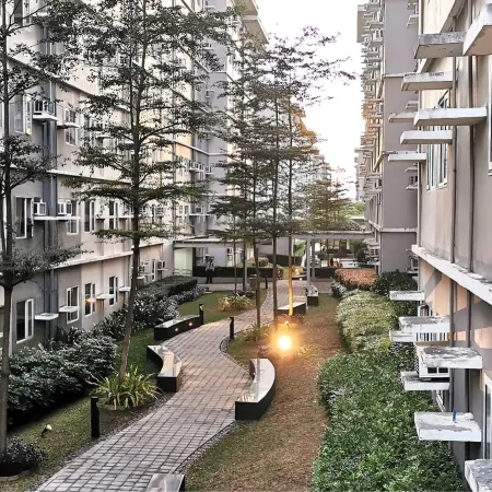 Butler's Bnb (E) Trees Residences Qc Phil Отели рядом с достопримечательностью «СМ City Fairview»