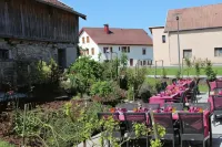 Le Champ des Lys Hotels in Ornans