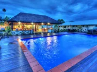 Beachfront Resort - piscina