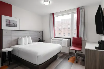 Ramada by Wyndham Brooklyn Near Flatbush Hotels near Mirage Diner Restaurant