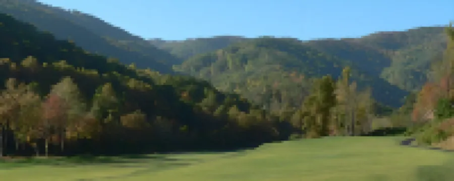 Large Mountain Condo in Gated Golf Resort, Washer & Dryer, Golf Course View!