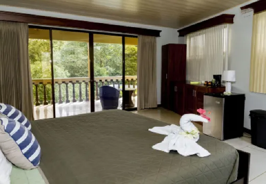 Hotel Margarita and Tour Operator Drake Bay โรงแรมใน