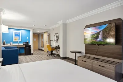 Holiday Inn Express & Suites Vacaville