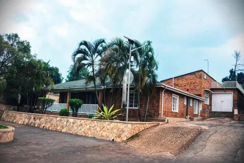 SamWeb Bed and Breakfast Hotels in Matugga