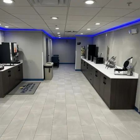 Microtel Inn & Suites by Wyndham Manchester
