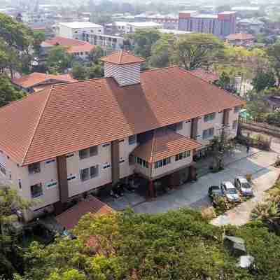 กลางเมือง ริเวอร์โฮม Hotel Exterior