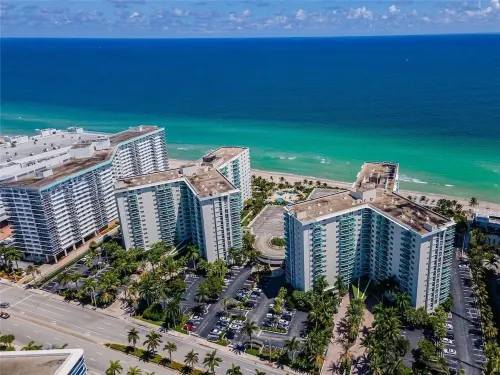 Free Beach Lounges, Umbrella and Free Parking in the Beautiful Oceanfront Condo
