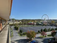 Mountain Vista Inn & Suites - Near the Island InPigeon Forge - Vuoristonäköala