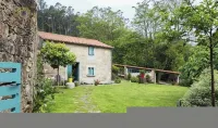 Casa do Zuleiro Hotels in Outes