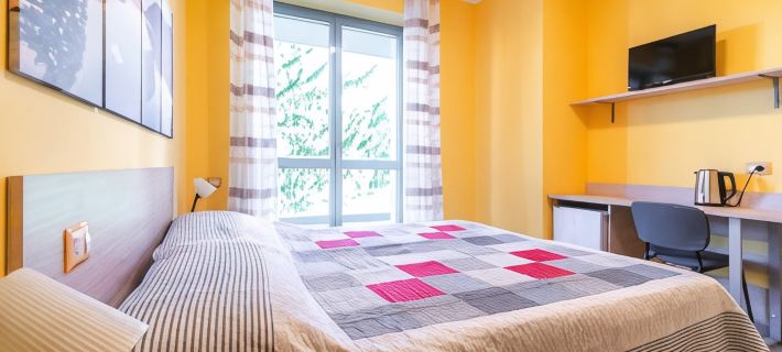 Casa Livio - Rooms and Studios Hotels in Como