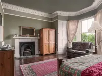 Aynetree Guest House Hotels near Duddingston