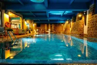 Le Louvre Hotel & Spa - Pools
