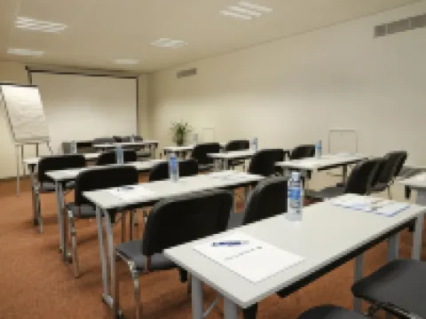 เรซิโดเทล ลียง ลามาร์ติน โรงแรมในจังหวัดโรน