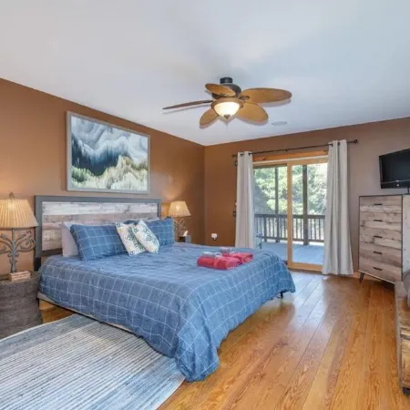 Entire Cabin in Lost River w/ fire pit + pet friendly!