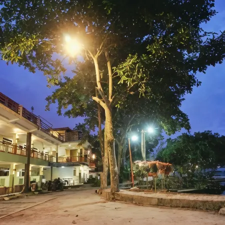 Pandu Lakeside Hotel Parapat
