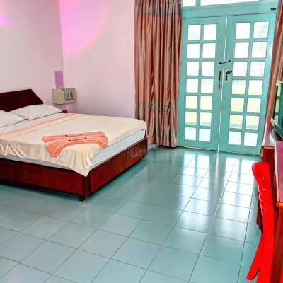 The Room Concept Homestay Отели рядом с достопримечательностью «Культурно-ремесленный комплекс»