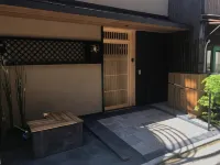 شيكي شيكي هيجاشياما Hotels near محطة هيجاشياما