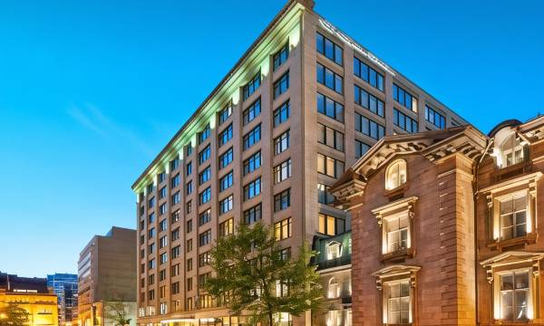 Le Square Phillips Hôtel & Suites